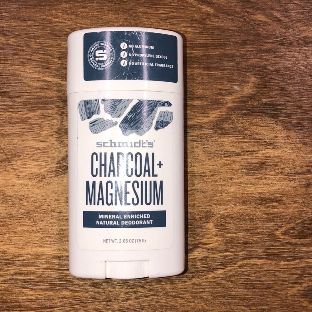 Schmidts charcoal + magnesium deodorant